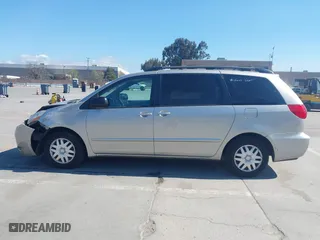 2008 Toyota Sienna CE with VIN 5TDZK23C48S161771, listed as a IAAI auction lot 41885633 with 231,322 mi miles. Bid and sale history available at carsss.com. Image 14.