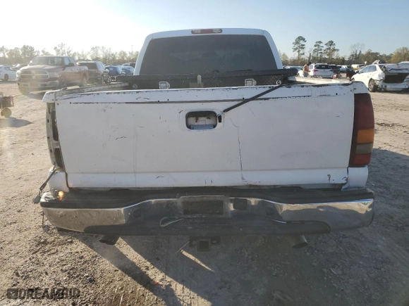 2002 Chevrolet Silverado 1500 LS with VIN 2GCEC19T021255609, listed as a Copart auction lot 85800084 with 181,214 mi miles and Salvage Title. Bid and sale history available at carsss.com. Image 6.
