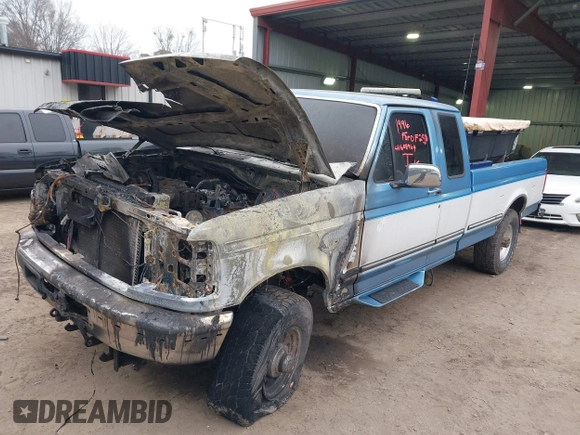 1996 Ford F-250 with VIN 1FTHX26F8TEB54176, listed as a IAAI auction lot 41608964 with 1 mi miles. Bid and sale history available at carsss.com. Image 2.