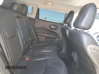 2021 Jeep Compass Altitude z VIN 3C4NJCBB4MT571230, wystawiony jako Copart lot #49747365 z przebiegiem 63 392 mil mil oraz Szkoda całkowita • Salvage title. Historia ofert i sprzedaży dostępna na DreamBid. Obrazek 12.