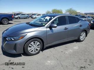 2024 Nissan Sentra S z VIN 3N1AB8BV5RY312701, wystawiony jako Copart lot #56157515 z przebiegiem 71 410 mil mil oraz Szkoda całkowita • Salvage title. Historia ofert i sprzedaży dostępna na DreamBid. Obrazek 1.