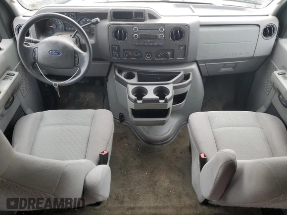 2011 Ford Econoline Passenger XL z VIN 1FBSS3BL5BDB10912, wystawiony jako Copart lot #42897565 z przebiegiem 81 907 mil mil oraz Nie do naprawy • Non repairable. Historia ofert i sprzedaży dostępna na DreamBid. Obrazek 8.