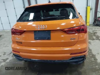 2023 Audi Q3 S line Premium z VIN WA1DECF3XP1112714, wystawiony jako IAAI lot #41918405 z przebiegiem 30 969 mil mil oraz . Historia ofert i sprzedaży dostępna na DreamBid. Obrazek 17.