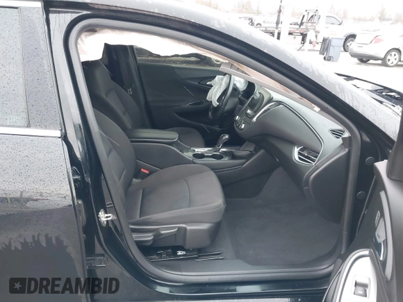 2018 Chevrolet Malibu LT with VIN 1G1ZD5ST7JF194369, listed as a IAAI auction lot 41992754 with 95,019 mi miles and . Bid and sale history available at DreamBid. Image 5.