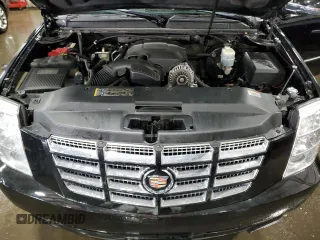 2011 Cadillac Escalade Premium z VIN 1GYS4CEF9BR223089, wystawiony jako Copart lot #45813665 z przebiegiem 115 313 mil mil oraz Szkody całkowita. Historia ofert i sprzedaży dostępna na DreamBid. Obrazek 12.