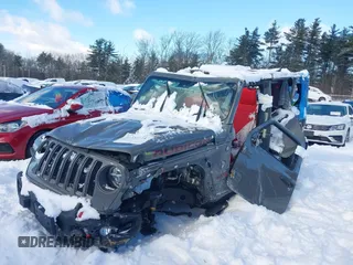 2020 Jeep Wrangler Unlimited Rubicon z VIN 1C4HJXFN5LW176104, wystawiony jako IAAI lot #41332511 z przebiegiem 70 428 mil mil oraz . Historia ofert i sprzedaży dostępna na DreamBid. Obrazek 6.