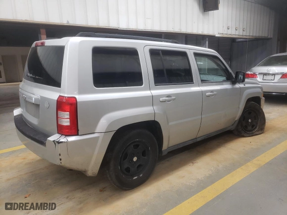 2010 Jeep Patriot Sport with VIN 1J4NT2GA7AD519672, listed as a Copart auction lot 81112234 with 237,483 mi miles and Clean Title. Bid and sale history available at carsss.com. Image 3.