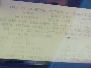 1995 GMC Sierra 1500 z VIN 2GTEK19K1S1553693, wystawiony jako IAAI lot #41742522 z przebiegiem 276 637 mil mil oraz . Historia ofert i sprzedaży dostępna na DreamBid. Obrazek 9.
