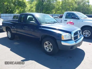 2005 Dodge Dakota SLT with VIN 1D7HE42K25S198883, listed as a IAAI auction lot 42687755 with 185,522 mi miles and . Bid and sale history available at DreamBid. Image 1.