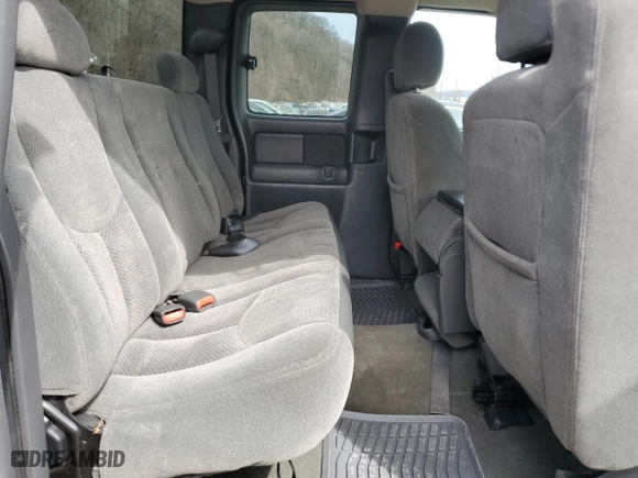 2004 Chevrolet Silverado 1500 LS with VIN 2GCEK19V541142195, listed as a Copart auction lot 51645195 with 218,678 mi miles and Clean Title. Bid and sale history available at carsss.com. Image 10.