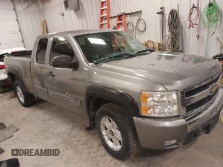 2007 Chevrolet Silverado 1500 1LT with VIN 2GCEK19J771679944, listed as a IAAI auction lot 41352590 with 167,834 mi miles and . Bid and sale history available at DreamBid. Image 1.