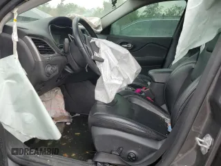 2020 Jeep Cherokee Latitude Plus with VIN 1C4PJLLB2LD528551, listed as a Copart auction lot 53190595 with 89,188 mi miles and Salvage title. Bid and sale history available at DreamBid. Image 7.