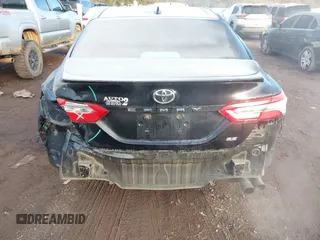 2020 Toyota Camry SE z VIN 4T1G11AK3LU945597, wystawiony jako IAAI lot #41292468 z przebiegiem 116 763 mil mil oraz . Historia ofert i sprzedaży dostępna na DreamBid. Obrazek 17.