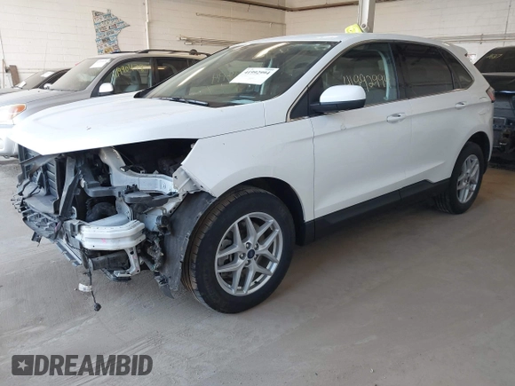 2021 Ford Edge SEL with VIN 2FMPK4J9XMBA38672, listed as a IAAI auction lot 41992994 with 31,834 mi miles. Bid and sale history available at carsss.com. Image 2.