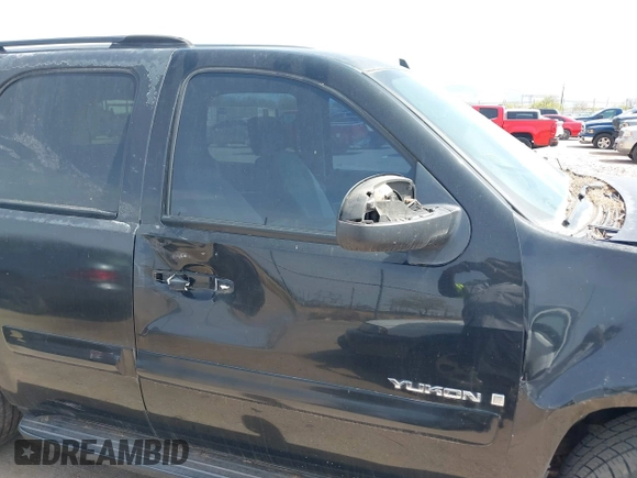 2007 GMC Yukon SLE with VIN 1GKFC13J17R216512, listed as a IAAI auction lot 41938265 with 201,781 mi miles and . Bid and sale history available at DreamBid. Image 12.
