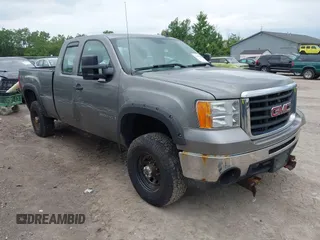 2009 GMC Sierra 2500HD with VIN 1GTHK49K29E106992, listed as a IAAI auction lot 42518688 with 82,781 mi miles and . Bid and sale history available at DreamBid. Image 1.