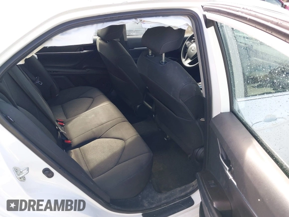 2024 Toyota Camry LE z VIN 4T1C11AK2RU864906, wystawiony jako IAAI lot #41638637 z przebiegiem 75 013 mil mil oraz . Historia ofert i sprzedaży dostępna na DreamBid. Obrazek 8.