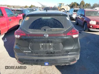 2022 Nissan Kicks S z VIN 3N1CP5BV8NL515288, wystawiony jako IAAI lot #41691806 z przebiegiem 66 626 mil mil oraz . Historia ofert i sprzedaży dostępna na DreamBid. Obrazek 16.