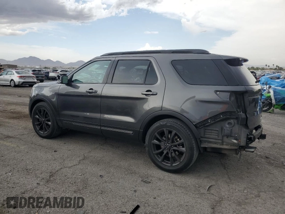 2018 Ford Explorer XLT z VIN 1FM5K7DH8JGA42798, wystawiony jako Copart lot #59027985 z przebiegiem 92 088 mil mil oraz Szkoda całkowita • Salvage title. Historia ofert i sprzedaży dostępna na DreamBid. Obrazek 2.