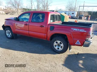 2014 Toyota Tacoma with VIN 3TMLU4EN5EM152759, listed as a IAAI auction lot 41726552 with 194,817 mi miles. Bid and sale history available at carsss.com. Image 3.