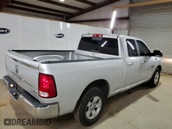 2018 Ram 1500 SLT z VIN 1C6RR6GG8JS126834, wystawiony jako Copart lot #46529825 z przebiegiem 190 240 mil mil oraz Czysty tytuł • Clean title. Historia ofert i sprzedaży dostępna na DreamBid. Obrazek 3.