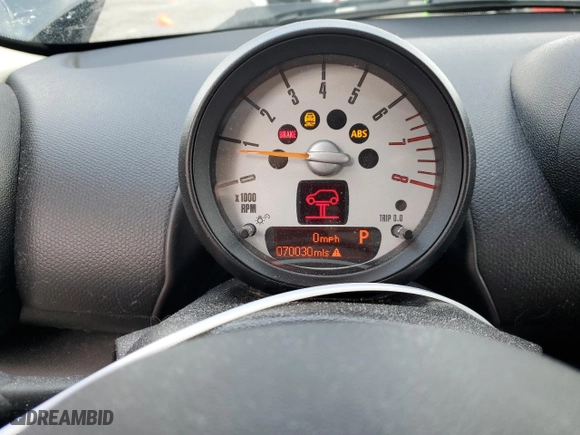 2014 MINI Cooper Countryman S with VIN WMWZC3C50EWP27082, listed as a Copart auction lot 45633875 with 70,030 mi miles and Salvage Title. Bid and sale history available at carsss.com. Image 9.