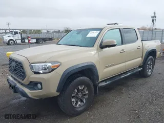 2020 Toyota Tacoma 4WD SR5 with VIN 3TMCZ5AN0LM340440, listed as a IAAI auction lot 41576373 with 98,843 mi miles. Bid and sale history available at carsss.com. Image 17.