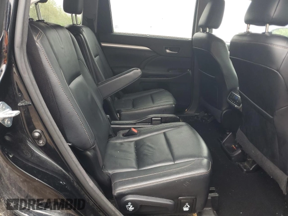 2017 Toyota Highlander XLE with VIN 5TDJZRFH0HS461378, listed as a Copart auction lot 57614885 with 69,240 mi miles and Salvage title. Bid and sale history available at DreamBid. Image 11.