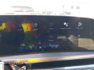 2024 Cadillac LYRIQ Luxury z VIN 1GYKPSRL3RZ107978, wystawiony jako IAAI lot #41509419 z przebiegiem 10 233 mil mil oraz . Historia ofert i sprzedaży dostępna na DreamBid. Obrazek 18.