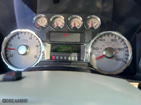 2008 Ford Super Duty F-350 DRW XL with VIN 1FTWW33R98EA23148, listed as a Copart auction lot 45011285 with 252,851 mi miles and Clean Title. Bid and sale history available at carsss.com. Image 8.