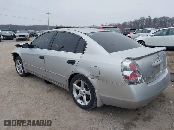 2005 Nissan Altima SE with VIN 1N4BL11E65C133566, listed as a IAAI auction lot 41792300 with 169,733 mi miles. Bid and sale history available at carsss.com. Image 3.