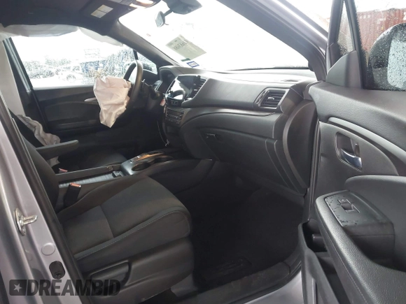 2021 Honda Passport Sport with VIN 5FNYF7H26MB014556, listed as a IAAI auction lot 41683680 with 97,829 mi miles and . Bid and sale history available at DreamBid. Image 5.