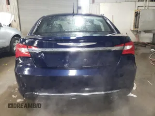 2014 Chrysler 200 Limited z VIN 1C3CCBCG1EN183643, wystawiony jako Copart lot #89395065 z przebiegiem 87 625 mil mil oraz Szkody całkowita. Historia ofert i sprzedaży dostępna na DreamBid. Obrazek 6.
