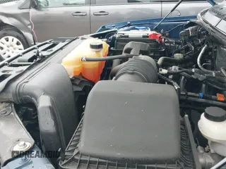 2017 Ford F-150 XL z VIN 1FTFX1EF2HKC91318, wystawiony jako IAAI lot #42282549 z przebiegiem 115 695 mil mil oraz . Historia ofert i sprzedaży dostępna na DreamBid. Obrazek 20.