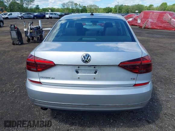 2018 Volkswagen Passat SE z VIN 1VWBA7A38JC004818, wystawiony jako IAAI lot #42205205 z przebiegiem 105 559 mil mil oraz . Historia ofert i sprzedaży dostępna na DreamBid. Obrazek 17.