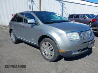 2008 Lincoln MKX with VIN 2LMDU88C68BJ03470, listed as a IAAI auction lot 42851164 with 198,218 mi miles and . Bid and sale history available at DreamBid. Image 1.