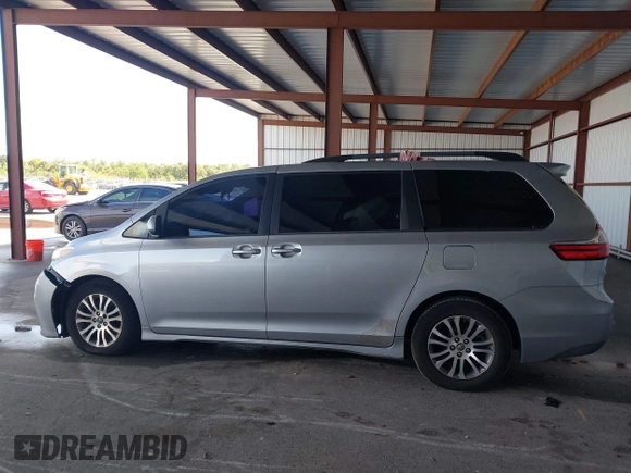 2018 Toyota Sienna XLE Auto Access Seat with VIN 5TDYZ3DC4JS904639, listed as a IAAI auction lot 41905251 with 179,989 mi miles. Bid and sale history available at carsss.com. Image 14.