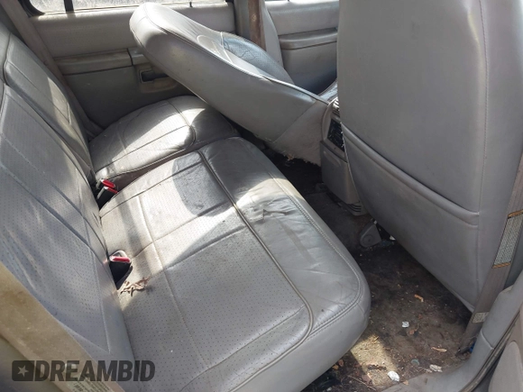 1998 Mercury Mountaineer z VIN 4M2ZU55PXWUJ48618, wystawiony jako IAAI lot #42525391 z przebiegiem 287 744 mil mil oraz . Historia ofert i sprzedaży dostępna na DreamBid. Obrazek 8.