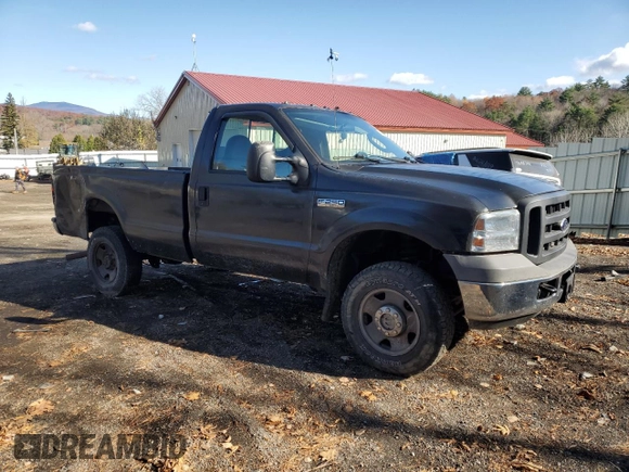 2005 Ford F-250 XL with VIN 1FTNF21575EC18747, listed as a Copart auction lot 78152474 with 52,950 mi miles and Salvage Title. Bid and sale history available at DreamBid. Image 4.