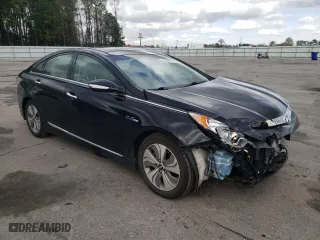 2013 Hyundai Sonata Hybrid Limited with VIN KMHEC4A48DA074848, listed as a Copart auction lot 50358075 with 100,975 mi miles and Salvage Title. Bid and sale history available at carsss.com. Image 4.