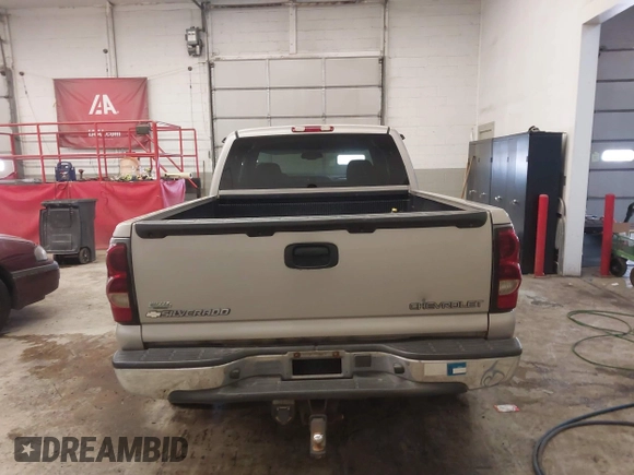 2004 Chevrolet Silverado 1500 with VIN 1GCEK19T84E178573, listed as a IAAI auction lot 41602060 with 212,900 mi miles and . Bid and sale history available at DreamBid. Image 16.