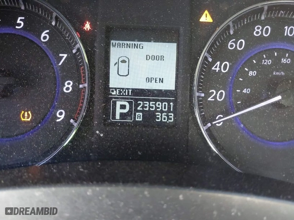 2013 Infiniti FX37 with VIN JN8CS1MW9DM171618, listed as a IAAI auction lot 41847098 with 235,901 mi miles. Bid and sale history available at carsss.com. Image 7.