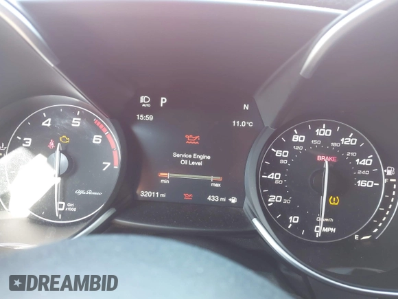 2019 Alfa Romeo Giulia z VIN ZARFAMAN7K7599097, wystawiony jako IAAI lot #41836010 z przebiegiem 32 011 mil mil oraz . Historia ofert i sprzedaży dostępna na DreamBid. Obrazek 6.
