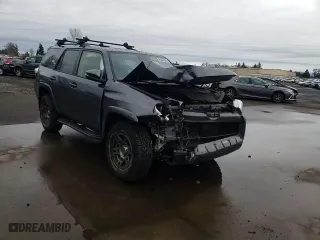 2022 Toyota 4Runner TRD Off Road Premium with VIN JTERU5JRXN6024912, listed as a Copart auction lot 45607305 with 40,644 mi miles and Salvage Title. Bid and sale history available at carsss.com. Image 10.