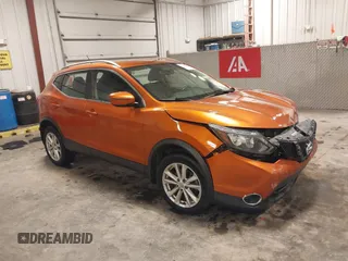 2017 Nissan Rogue SL z VIN JN1BJ1CR2HW127348, wystawiony jako IAAI lot #42172076 z przebiegiem 79 315 mil mil oraz . Historia ofert i sprzedaży dostępna na DreamBid. Obrazek 1.