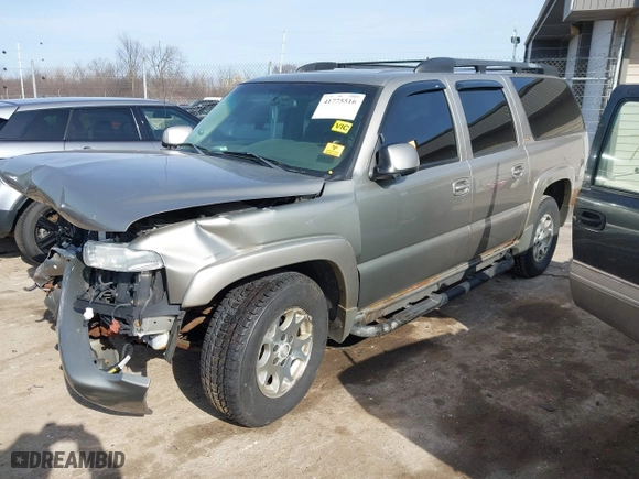 2003 Chevrolet Suburban Z71 with VIN 3GNFK16Z83G176544, listed as a IAAI auction lot 41775516 with 181,076 mi miles. Bid and sale history available at carsss.com. Image 2.