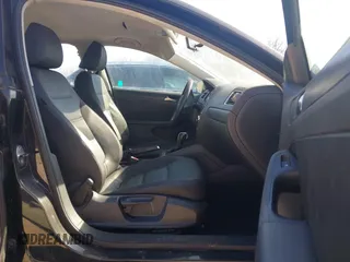 2012 Volkswagen Jetta SE с VIN 3VWDX7AJXCM073243, выставлен на аукционе IAAI как лот 41600202 с пробегом 121 281 миль миль и . История ставок и продаж доступна на DreamBid. Изображение 5.