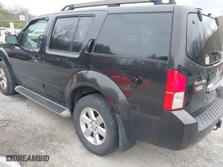 2011 Nissan Pathfinder LE with VIN 5N1AR1NN5BC634583, listed as a IAAI auction lot 41927831 with 317,287 mi miles. Bid and sale history available at carsss.com. Image 3.
