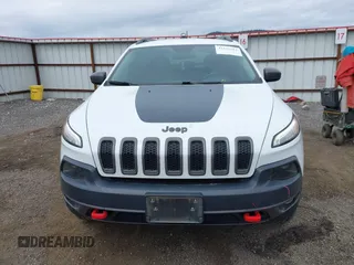 2017 Jeep Cherokee Trailhawk z VIN 1C4PJMBS7HW538219, wystawiony jako IAAI lot #42337681 z przebiegiem 168 734 mil mil oraz . Historia ofert i sprzedaży dostępna na DreamBid. Obrazek 13.