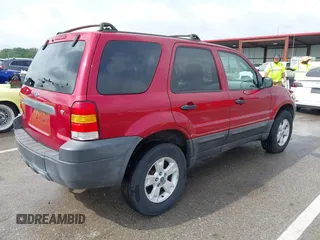 2006 Ford Escape XLT z VIN 1FMYU93166KA44836, wystawiony jako IAAI lot #42104051 z przebiegiem 176 367 mil mil oraz . Historia ofert i sprzedaży dostępna na DreamBid. Obrazek 4.